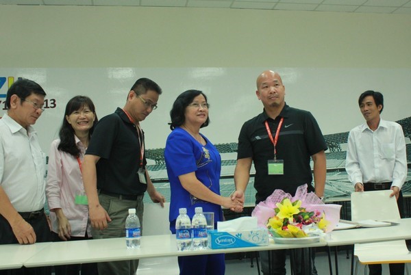 Chủ tịch UBND tỉnh thăm và làm việc tại Công ty Can Sports Việt Nam